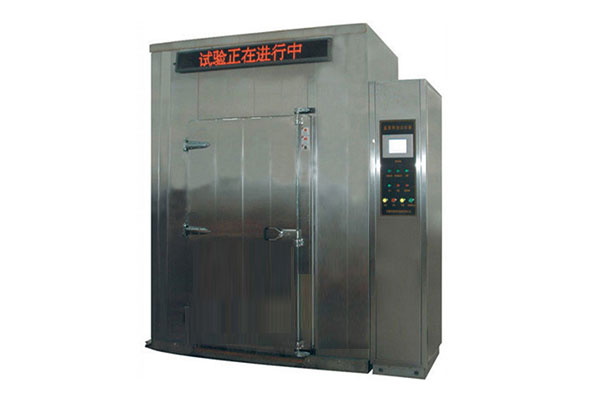 步入式鹽霧試驗(yàn)室(圖1) 步入式鹽霧試驗(yàn)室(圖1)